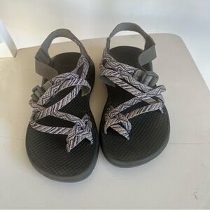 Chaco Women’s Strap Buckle Sandals Size W6 Grey